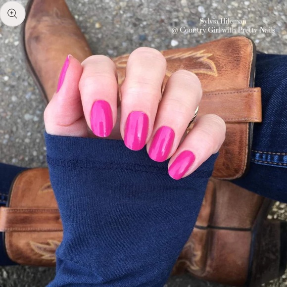 *Retired* Color Street: Wow in Macau | Solid Pink Fuchsia Summer Spring Vacation - Picture 1 of 10